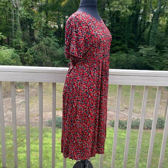 Floral Red Midi Dress - Picture 2 of 12